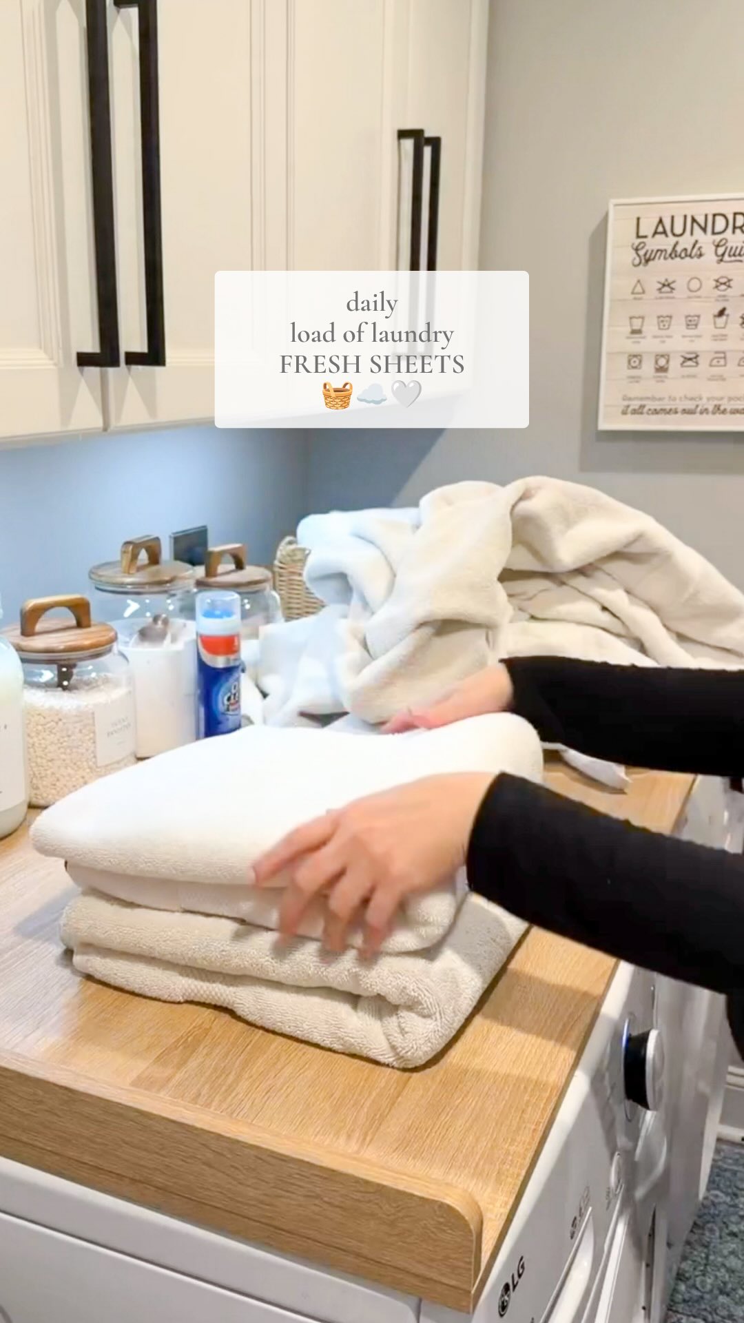 You can’t convince me there’s much better than fresh, clean sheets ☁️🤍 Comment “laundry” and I’ll message you the link for all of my laundry room favorites! 🧺we were really needing a new set so I got these, washed them, and immediately put them on our beds 😌 #laundry #laundryroom #laundryday #laundryroutine #dailylaundry